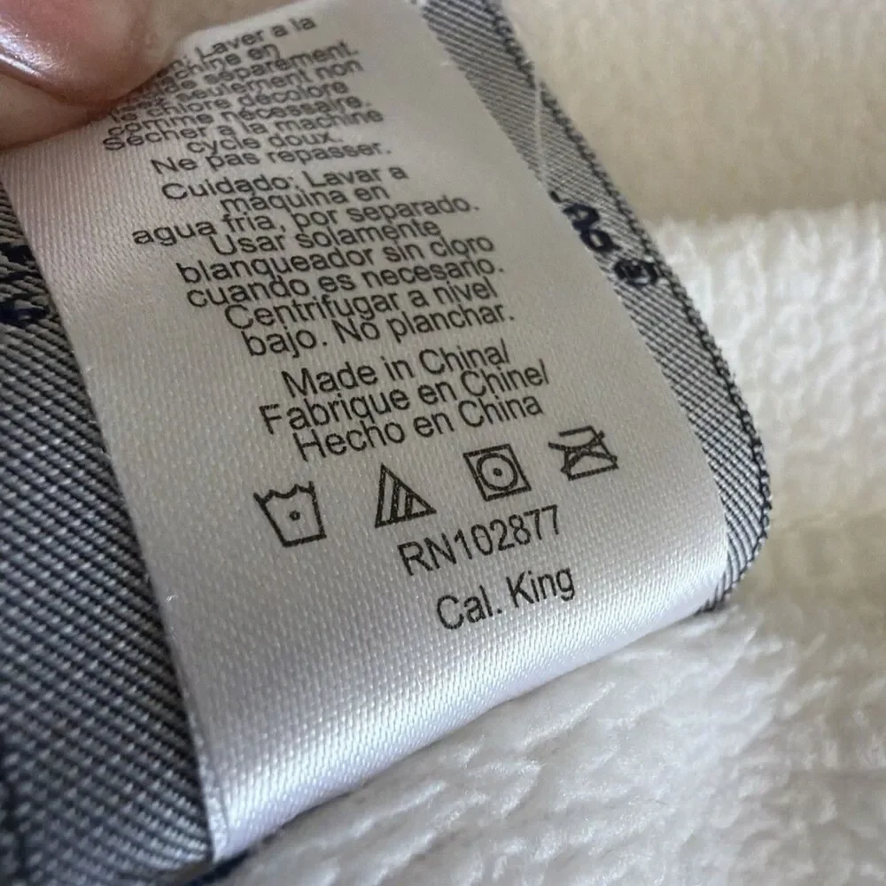 Berkshire Blanket Cal King All-Season Microfleece Top Sheet/Blanket White